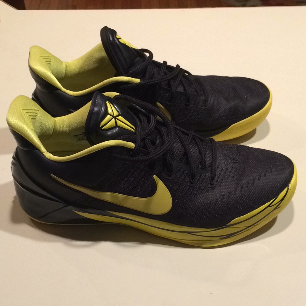 Worn Twice! Nike sneakers Kobe A.D